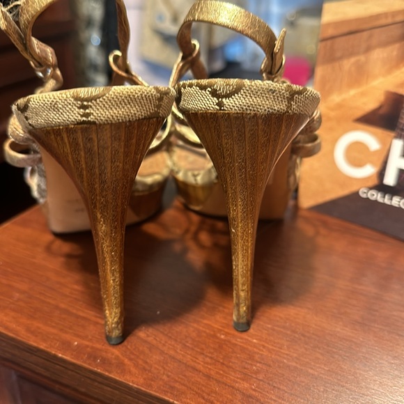 Gucci sandals sz 39.5 - Picture 5 of 9
